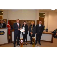 Prizes get awarded in the Agriculture Rises with the Youngsters Project Contest